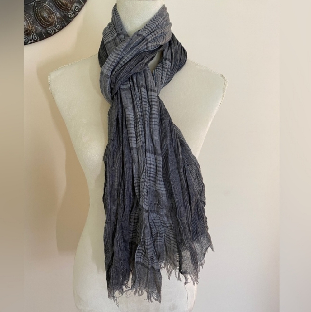 Gorgeous Grey Plaid Scarf